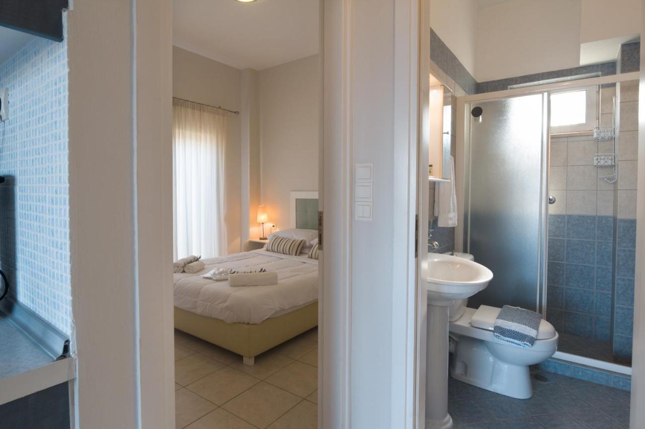 Like Home Agia Marina Esterno foto